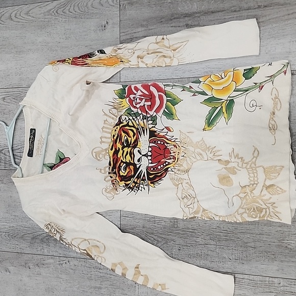 Ed Hardy sweater 😍 - Picture 1 of 6